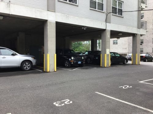 2370 North Ave, Bridgeport CT  06604-2334 exterior