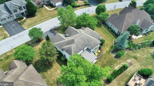 885 Crooked Stick Dr, Navy Sup Dpt PA  17050-2298 exterior