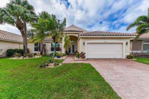 9041 Bari Ln, Boynton Beach, FL 33472-7331