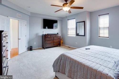 3602 Eagle Ridge Dr, Woodbridge VA  22191-6564 exterior