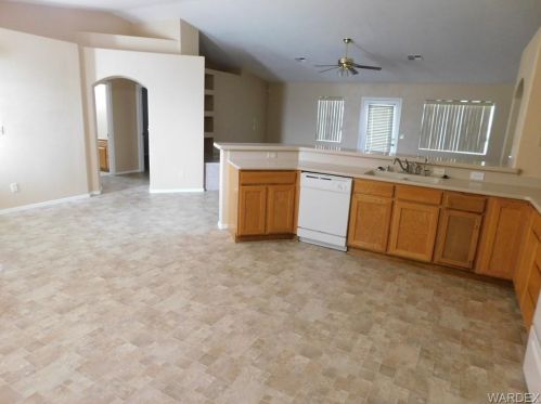 5481 Van Mouwerick Dr, Bullhead City AZ  86426-6647 exterior