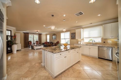 1562 Green Creek Trl, Beaumont CA  92223-7364 exterior