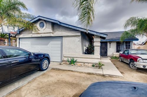 5887 Parkmead Ct, San Diego, CA 92114-6569