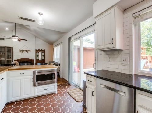 1135 Midway Dr, Richardson TX  75081-3629 exterior