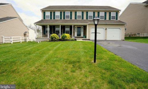 1941 Canyon Creek Rd, Gilbertsville PA  19525-7002 exterior