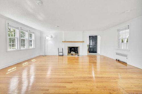 588 Lincoln St, New Britain CT  06052-1820 exterior