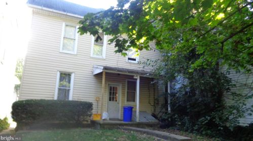 315 King St, Lees Cross Roads, PA 17257-1611