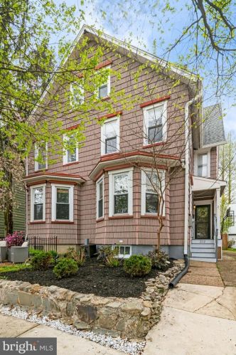 212 Atlantic Ave, Tavistock, NJ 08033-3302