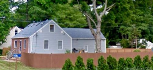 103 Blakeslee Ave, North Haven, CT 06473-1947