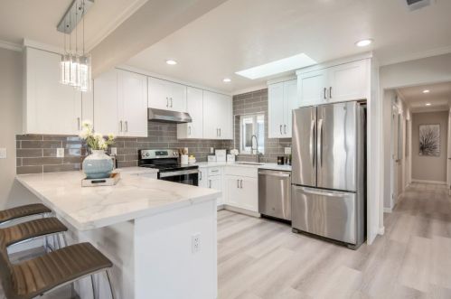 7076 Phyllis Ave, San Jose CA  95129-3743 exterior