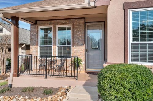 127 Larkspur Ln, Georgetown TX  78633-4571 exterior