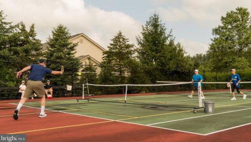 2332 Windrow Dr, Princeton NJ  08540-5019 exterior