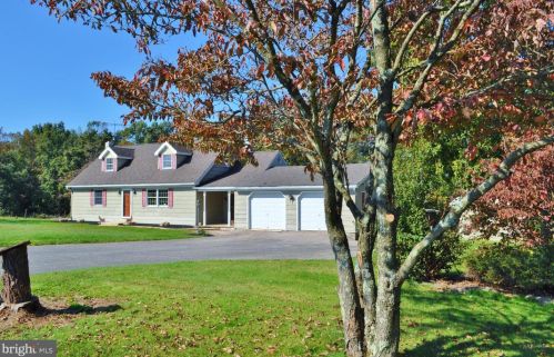 11956 High Point Rd, Cross Roads, PA 17322-8739