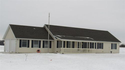 1110 Albion St, Avilla IN  46710-9331 exterior