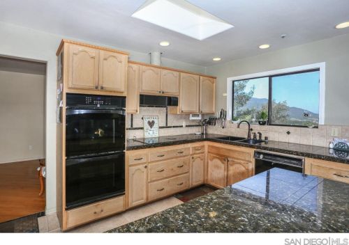 1529 Montecito Vis, Alpine CA  91901-2317 exterior