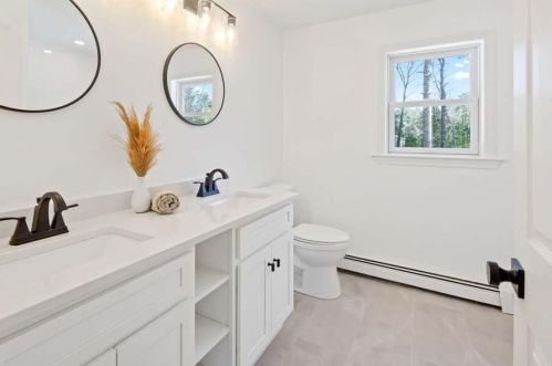 124 Mashpee Neck Rd, Mashpee MA  02649-3606 exterior