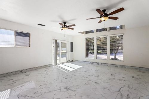 1812 Golf Rd, Turlock CA  95380-9746 exterior