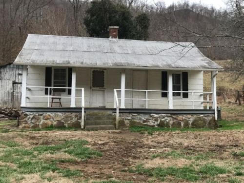 1982 Moores Creek Rd, Elys, KY 40939-6202