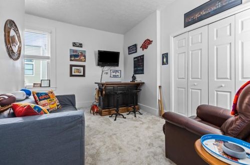 1427 Juniata St, Pittsburgh PA 15233-1218 exterior