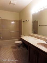 100 Hampshire Cir, Oak Ridge TN  37830-7606 exterior