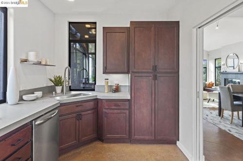 6310 Contra Costa Rd, Oakland CA 94618-2144 exterior