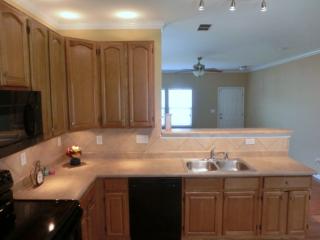 15713 Lakepoint Forest Dr, Charlotte NC  28278-7617 exterior