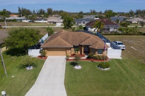 1703 31st St, Cape Coral, FL 33914-4904