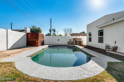 1801 Campbell Ave, Phoenix AZ  85015-3824 exterior