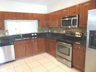 8291 27th St, Hollywood, FL 33025-7410