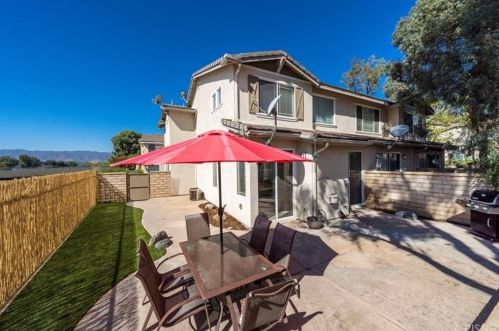 26506 Morro Bay Dr, Santa Clarita, CA 91354-2510