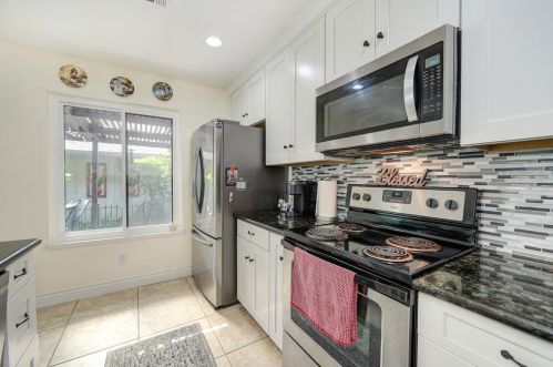 7915 Rocky Point Ct, Citrus Heights CA  95610-7704 exterior