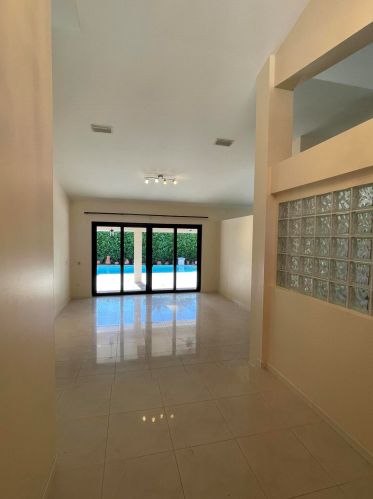 15829 82nd Ct, Hialeah, FL 33016-2232