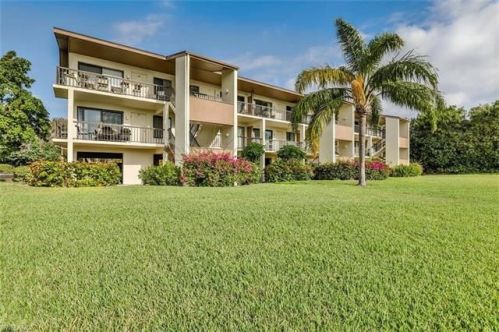 1250 Tennis Place Ct, Sanibel, FL 33957-3700