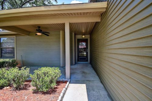 2318 Southern Lites Ave, Lutz, FL 33549-5859