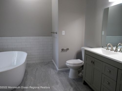 2078 Benjamin Cir, Belmar NJ 07719-9654 exterior