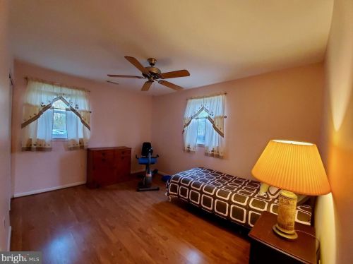 32 Mckinley Ave, Blenheim NJ  08012-5318 exterior