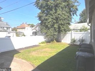 202 Paris Ave, Gloucester NJ  08030-2525 exterior