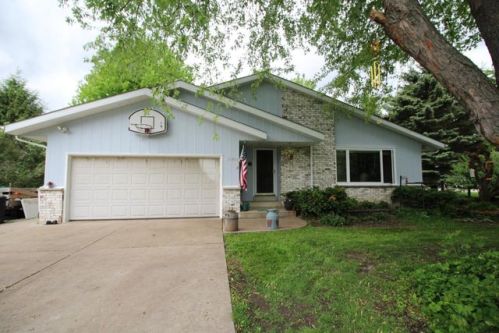 31504 Hickory Hollow Rd, Waterford, WI 53185-2855