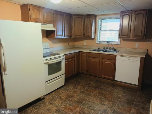 711 Wade Rd, Arnots Addition PA  17970-1162 exterior