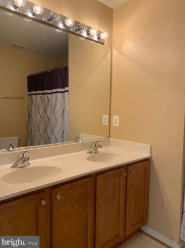 6766 Sycamore Park Dr, Haymarket VA  20169-2995 exterior