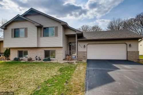 7117 Snow Owl Ln, Lino Lakes, MN 55014-1989