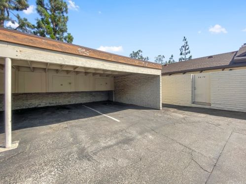 5074 Lakeview Ave, Yorba Linda CA  92886-4141 exterior