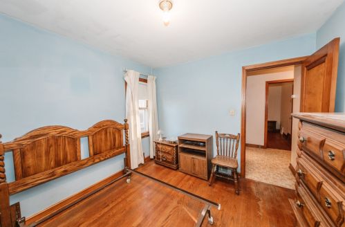 3835 52, Milwaukee WI 53220-3208 exterior