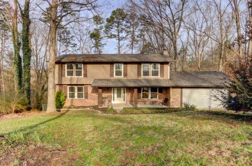1101 Green Oak Ln, Knoxville, TN 37932-3010