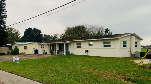 433 Avenue E Pl, Belle Glade, FL 33430