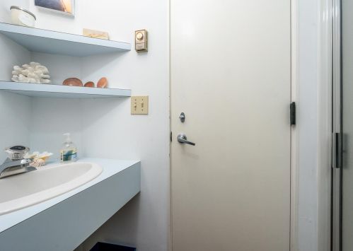 2163 Old Kings Hwy, Wellfleet MA 02667-7823 exterior