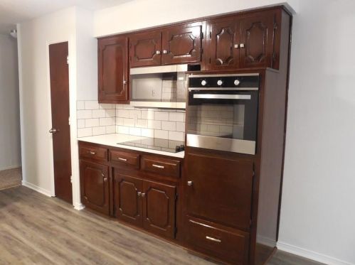 2842 Golfing Green Dr, Dallas TX  75234-4903 exterior