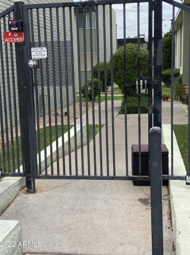 6767 7th St, Phoenix AZ 85014-1005 exterior