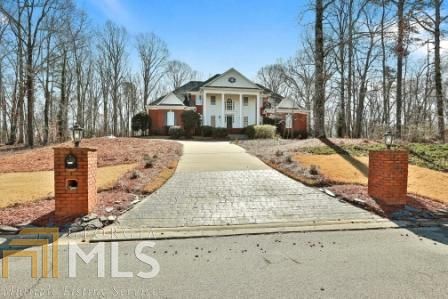 555 Emerald Lk Dr, Fayetteville GA  30215-5069 exterior