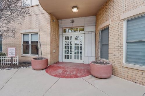 360 Washington Ave, Madison WI  53703-2834 exterior